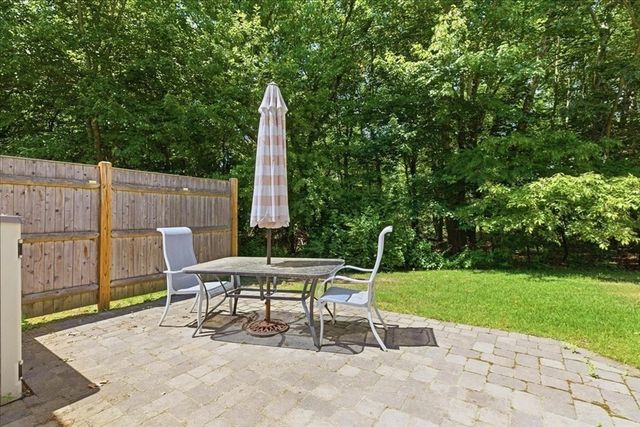47 Old Colony Ln 240, Marshfield, MA 02050