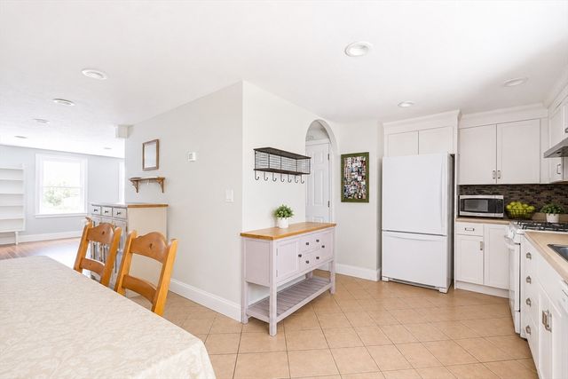 47 Old Colony Ln 240, Marshfield, MA 02050