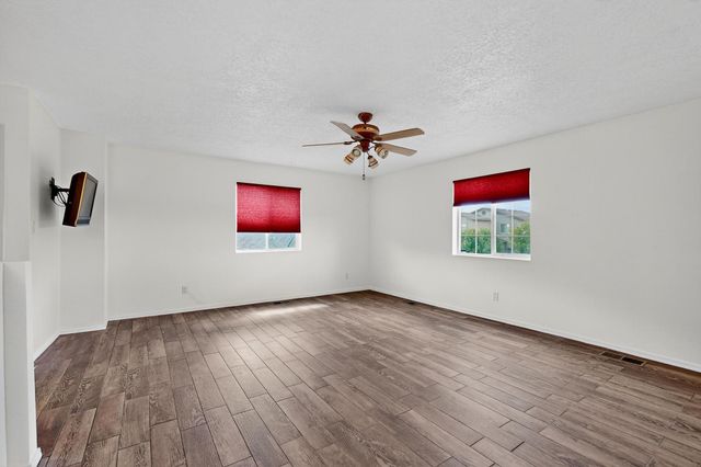 2740 WILDER Loop NE, Rio Rancho, NM 87144