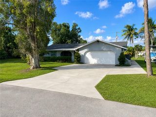 5419 Avenue E, Bokeelia, FL 33922
