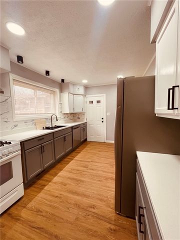 709 Charles St, Carnegie, PA 15106