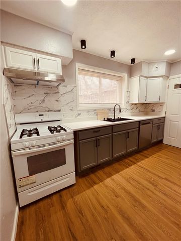 709 Charles St, Carnegie, PA 15106