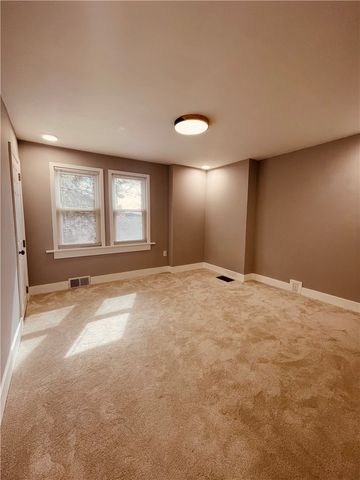 709 Charles St, Carnegie, PA 15106