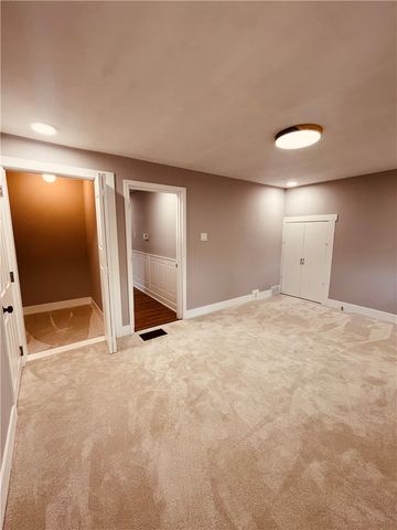 709 Charles St, Carnegie, PA 15106