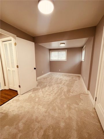 709 Charles St, Carnegie, PA 15106