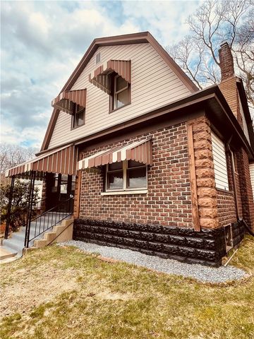 709 Charles St, Carnegie, PA 15106