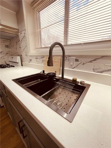 709 Charles St, Carnegie, PA 15106