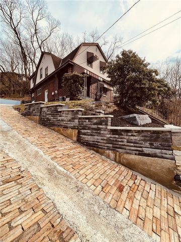 709 Charles St, Carnegie, PA 15106