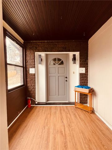 709 Charles St, Carnegie, PA 15106