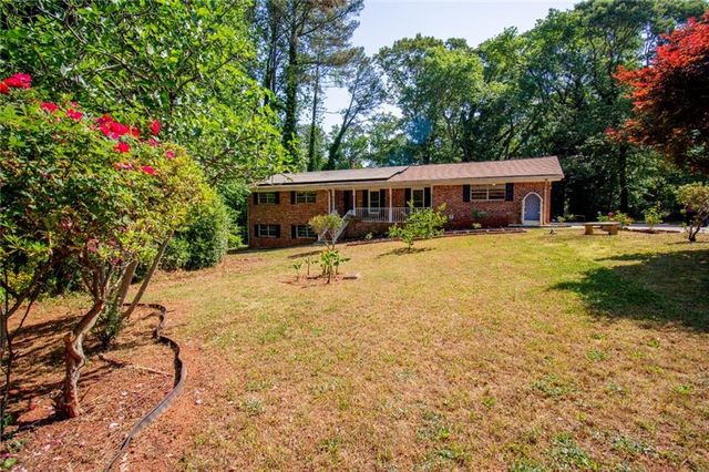 976 Dogwood Way, Norcross, GA 30093