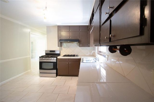 976 Dogwood Way, Norcross, GA 30093