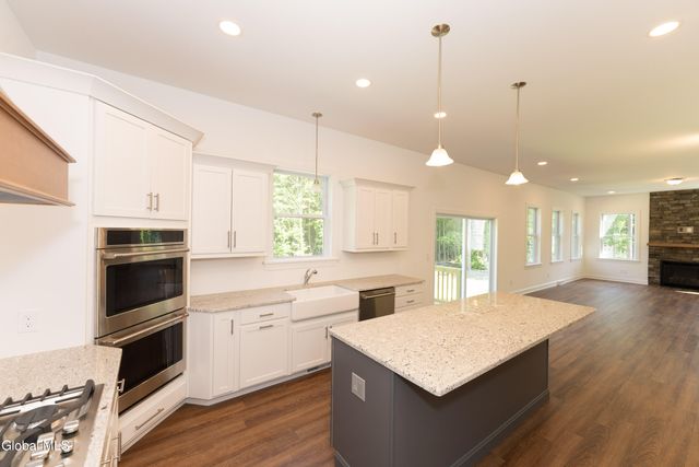 38 Tamarack Street, Ballston, NY 12019