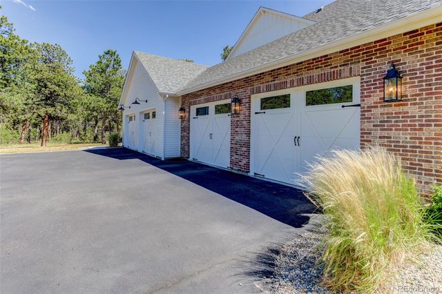 19404 Hilltop Pines Path, Monument, CO 80132
