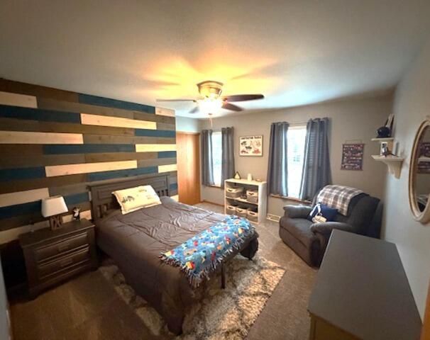 1661 Falcon DRIVE, Hartford, WI 53027
