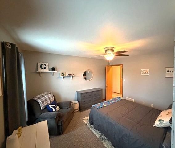 1661 Falcon DRIVE, Hartford, WI 53027