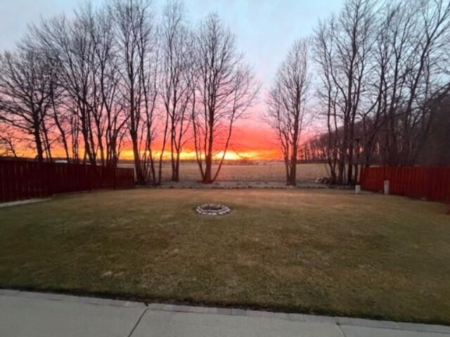 1661 Falcon DRIVE, Hartford, WI 53027