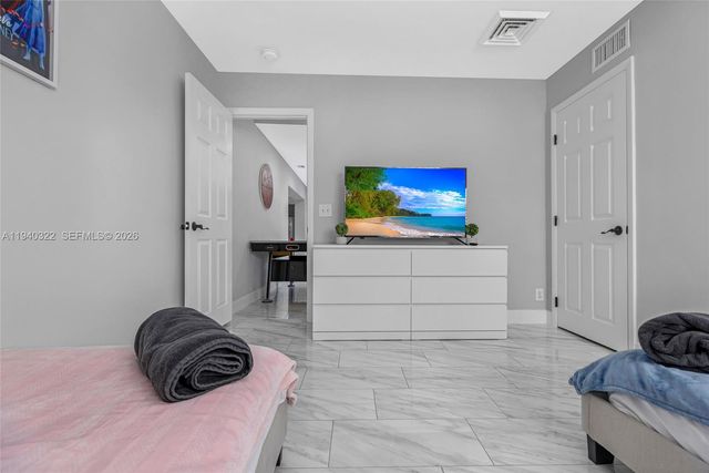 6600 NE 20th Way, Fort Lauderdale, FL 33308