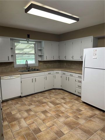 1208 S Murray Avenue, Sedalia, MO 65301