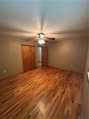 1208 S Murray Avenue, Sedalia, MO 65301