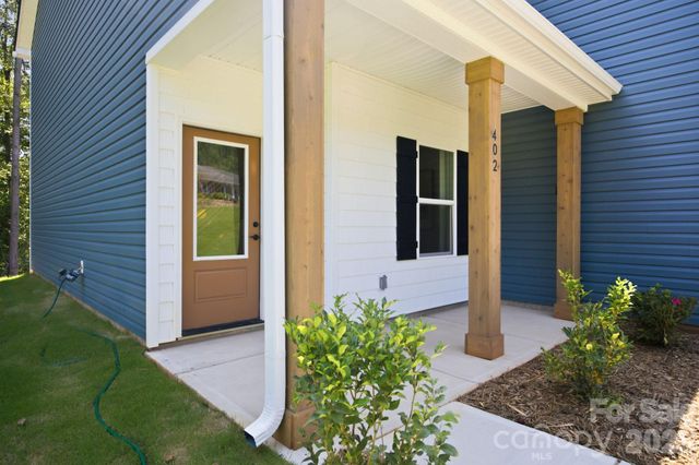 402 North Street, Dallas, NC 28034