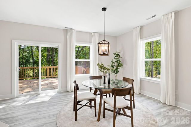 402 North Street, Dallas, NC 28034