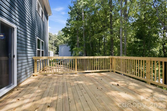 402 North Street, Dallas, NC 28034