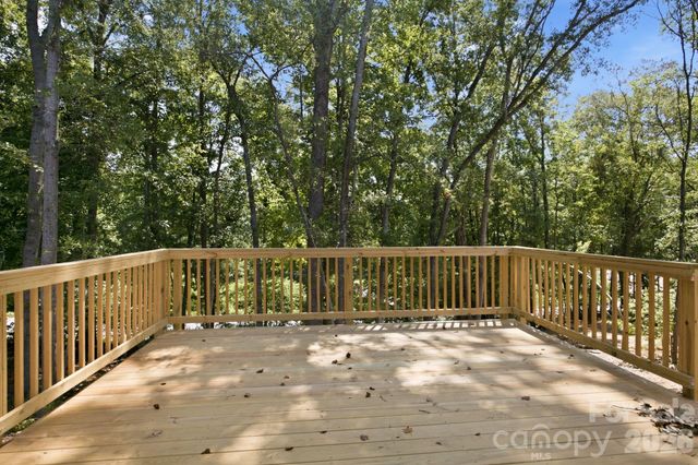 402 North Street, Dallas, NC 28034