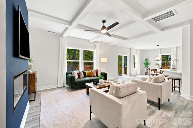 402 North Street, Dallas, NC 28034