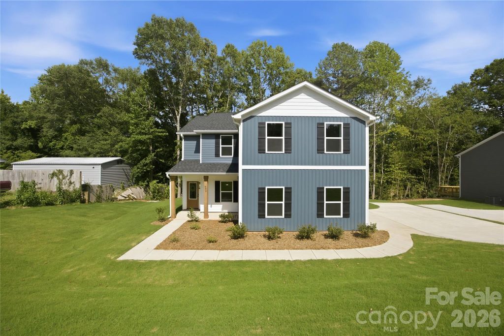 402 North Street, Dallas, NC 28034