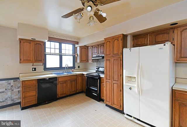 4 STATE ST, Lansdale, PA 19446