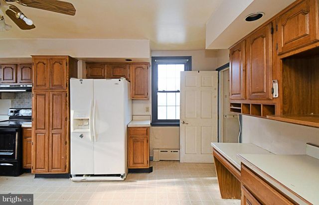 4 STATE ST, Lansdale, PA 19446