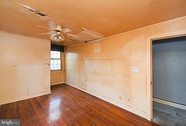 4 STATE ST, Lansdale, PA 19446