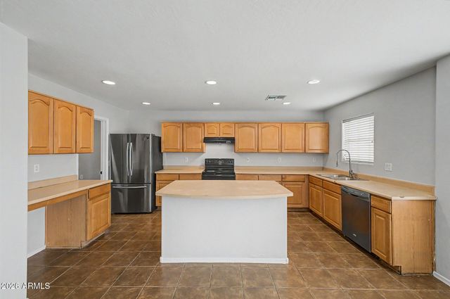 3131 W APOLLO Road, Phoenix, AZ 85041