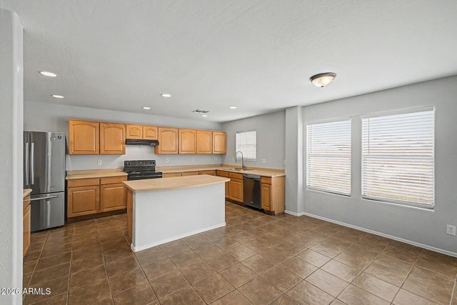 3131 W APOLLO Road, Phoenix, AZ 85041
