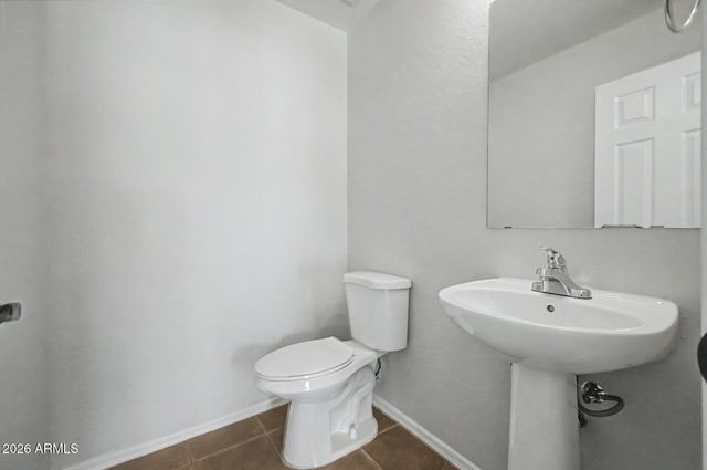 3131 W APOLLO Road, Phoenix, AZ 85041