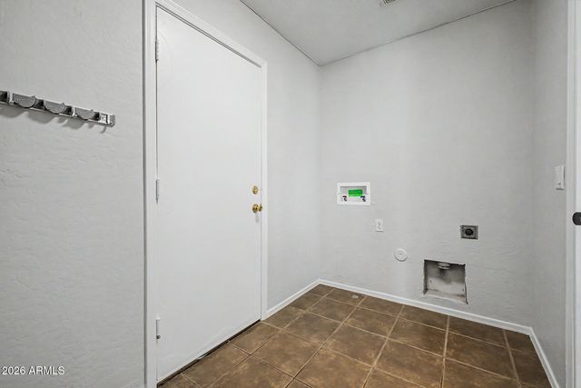 3131 W APOLLO Road, Phoenix, AZ 85041