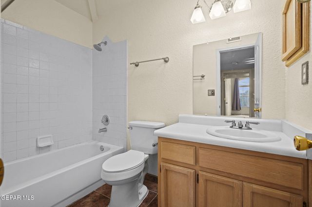 7304 DESIERTO AZUL Drive, El Paso, TX 79912