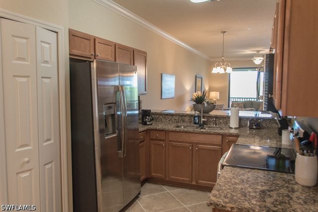 9566 Trevi CT 4943, Naples, FL 34113