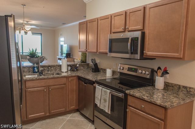 9566 Trevi CT 4943, Naples, FL 34113