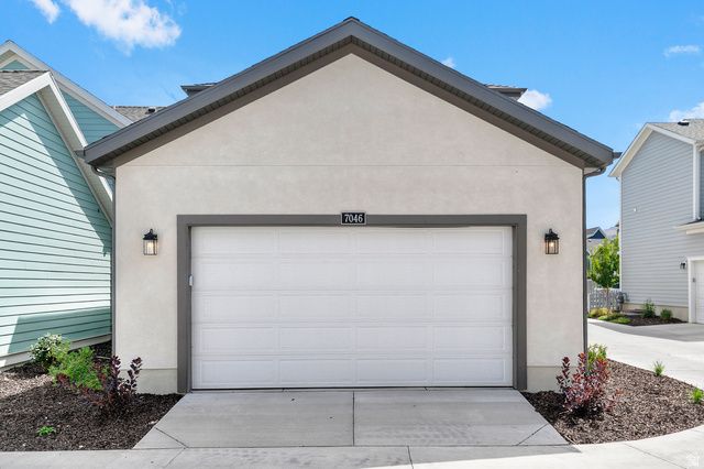 7046 W SWANSEA DR, South Jordan, UT 84009