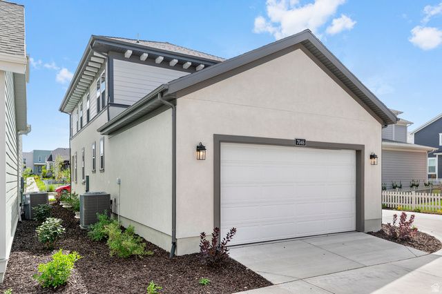 7046 W SWANSEA DR, South Jordan, UT 84009