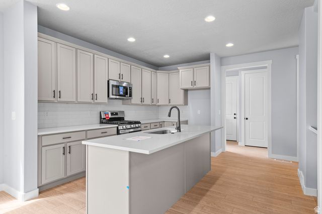 7046 W SWANSEA DR, South Jordan, UT 84009