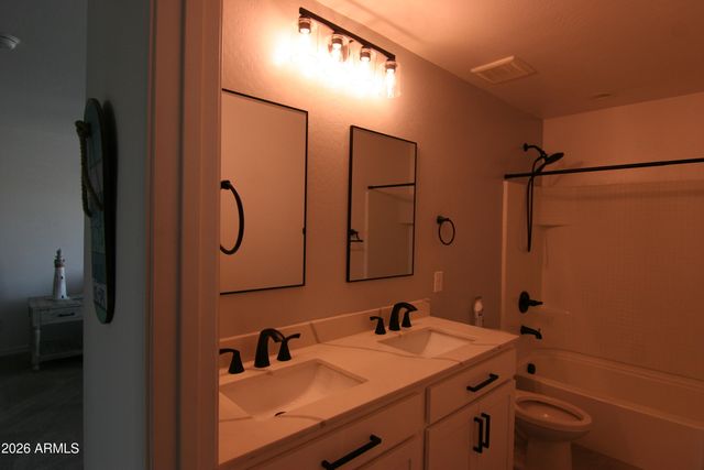 18487 W Ipswitch Way, Surprise, AZ 85374