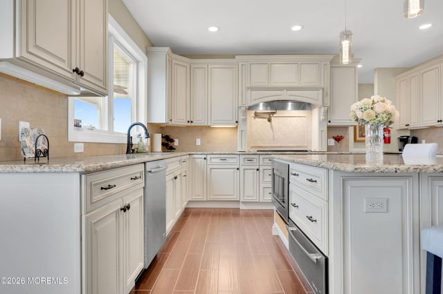 1828 Cable Drive, Toms River, NJ 08753