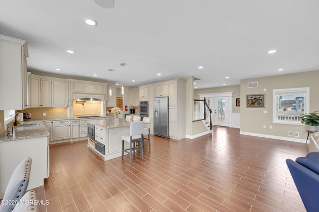 1828 Cable Drive, Toms River, NJ 08753
