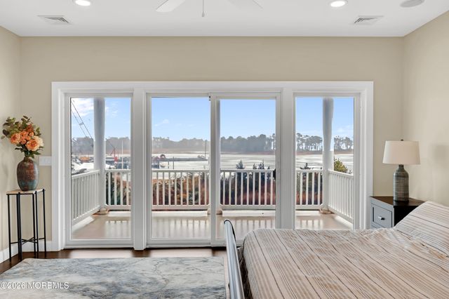 1828 Cable Drive, Toms River, NJ 08753