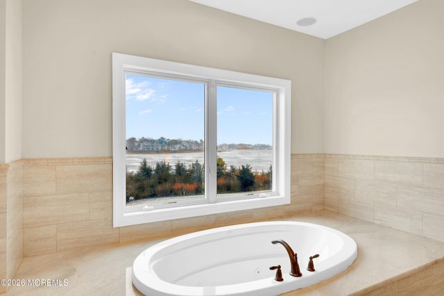 1828 Cable Drive, Toms River, NJ 08753