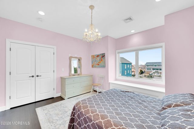 1828 Cable Drive, Toms River, NJ 08753