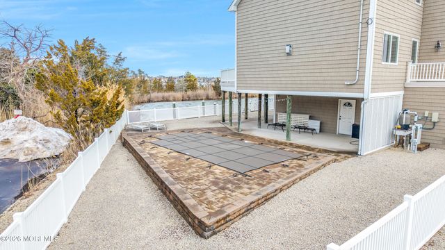 1828 Cable Drive, Toms River, NJ 08753