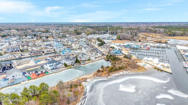 1828 Cable Drive, Toms River, NJ 08753